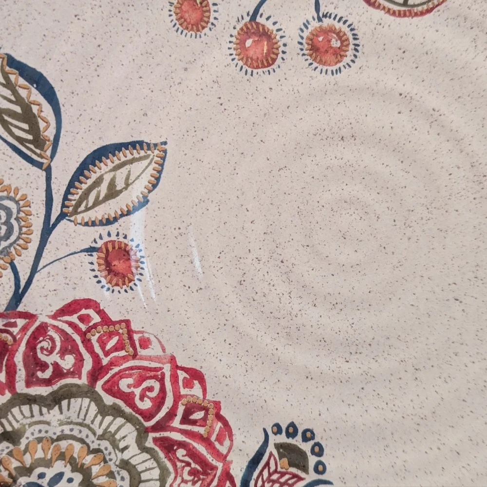Crate& Barrel Floral Melamine Dinner Plates Set Of 4